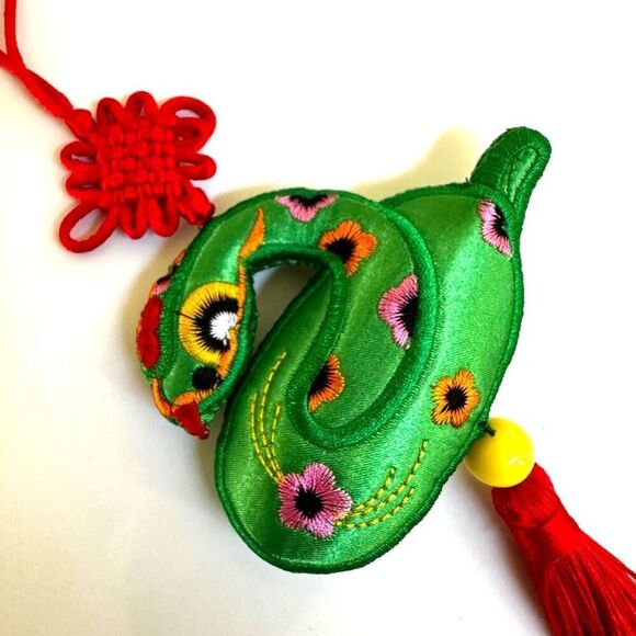 Green animal Chinese decorative  tassel hanging ornament - Picture 4 of 8